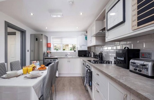 Peterborough House | Home in Peterborough