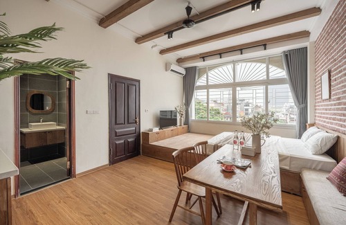 Old Quarter Apartment | HOME KEY House with Hot Tub and Terrace in Center