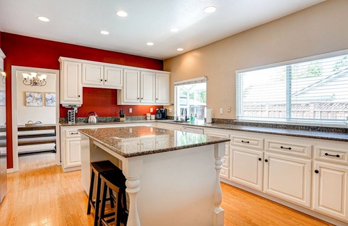 Windsor House | Home near Healdsburg w/ Hot tub & pool