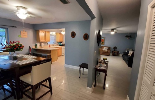 University House | Home next to USF, VA Hospital, Busch Gardens, Moffitt, Advent Health & more.