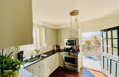 College Hill House | Home on Benefit Street minutes from Brown, RISD, downtown
