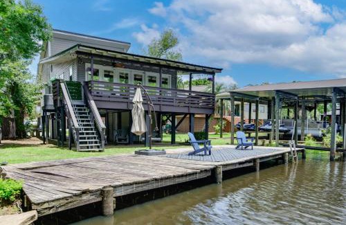 Springfield House | Home on Blood River - Private Dock and Spacious Deck