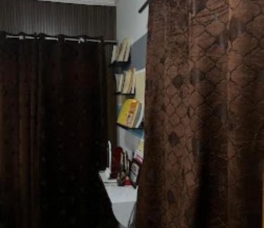 Brein Hotel | Home sleeper Homestay , Srinagar