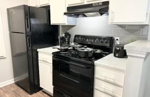 Morrow Apartment | Home Theater Sleeps 8 WiFi