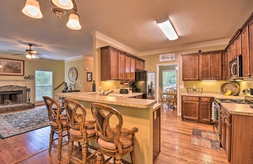 Dahlonega House | Home w/Deck ~ 7 Mi to Downtown Dahlonega!