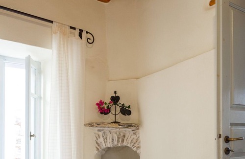 Ano Siros House | Home with character and a great view!