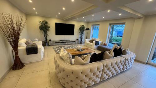 Stamford House | Home with Natural Mineral Spring Water near Stamford