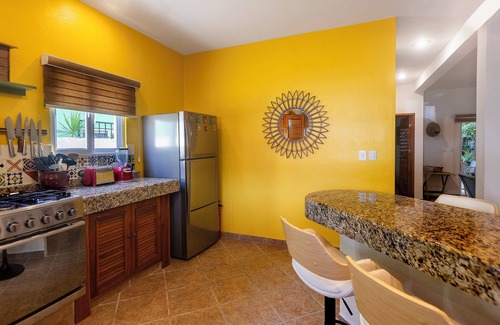 Puerto Morelos House | Home with Rooftop Terrace & Pool, 3 King Beds, 3min to Beach, Restaurants, Shops