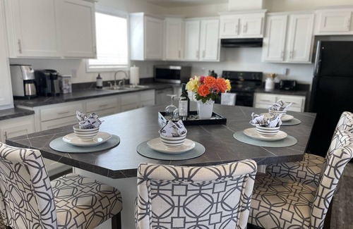 Meadview House | Home With Views Near Grand Canyon West & Skywalk