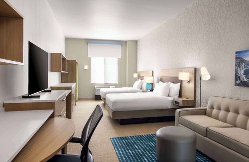 Marina Hotel | Home2 Suites by Hilton at the Dunes on Monterey Bay