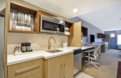 Summit Station Hotel | Home2 Suites by Hilton Columbus Airport East Broad