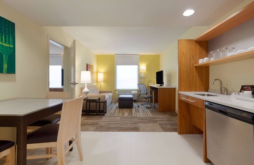 Champaign Hotel | Home2 Suites by Hilton Champaign/Urbana