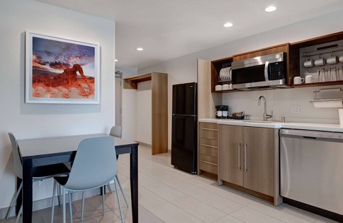 Sovana Hotel | Home2 Suites by Hilton Las Vegas Southwest I-215 Curve