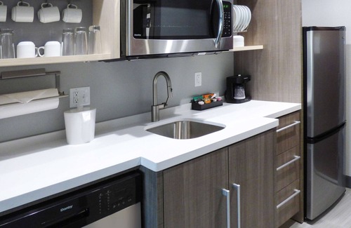 Northwest Pensacola Hotel | Home2 Suites by Hilton Pensacola I 10 Pine Forest Road