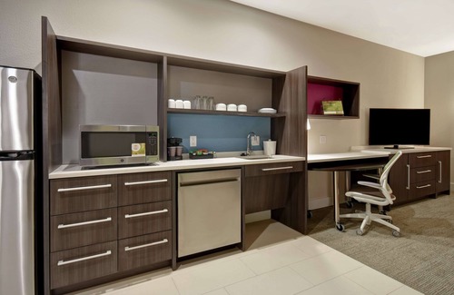 Greenwich Hotel | Home2 Suites by Hilton Wichita Northeast