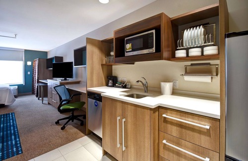 Wichita Hotel | Home2 Suites by Hilton Wichita Downtown Delano