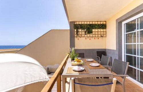 Arenas del Mar House | Home2Book Ocean View House El Médano, Pool