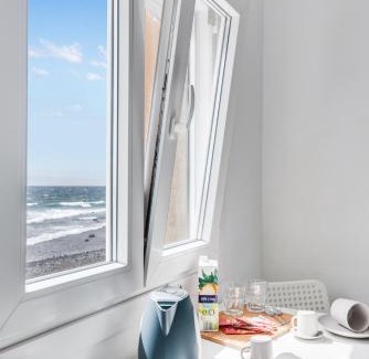 Pozo Izquierda Apartment | Home2Book Stunning BeachFront Apt, Pozo Izquierdo