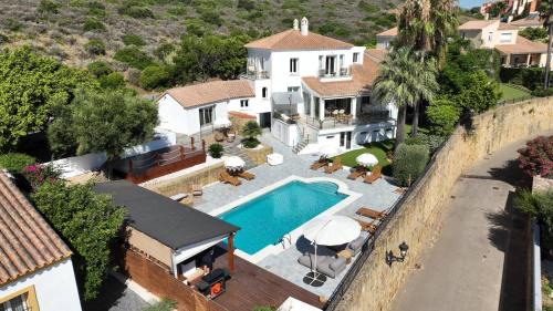 Castillo de Sabinillas House | Home4u Mediterranean Sea Views Villa Alkaff
