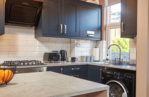 Leeds House | Homebird Property - Haddon House