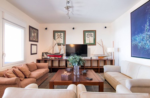 Poris de Abona Villa | HomeForGuest "HereComesTheSun" Big House, Beachfront, Sauna,BBQ