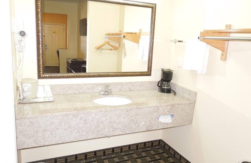 West Memphis Hotel | Homegate Inn and Suites