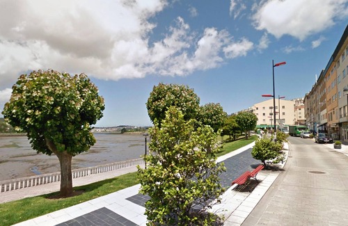 Cambre Apartment | Homerez - Appartement 5 km away from the beach for 4 ppl. with balcony at Cambre