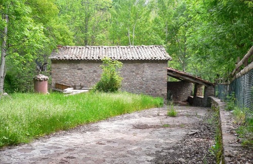 Laspaules Apartment | Homerez - Apt Mountain View Laspaúles