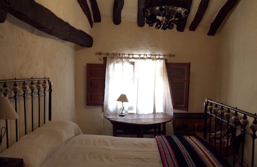 Villasur de Herreros House | Homerez - Big house for 12 ppl. with terrace at Villasur de Herreros