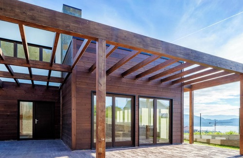 Outes House | Homerez - Charming House Outes, Sea View, Garden