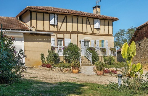 Courrensan Villa | Homerez - Charming villa in the Courrensan countryside with private pool