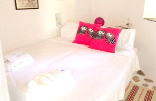 Syros House | Homerez - House 2 km away from the beach for 4 ppl. with sea view at Chrousa