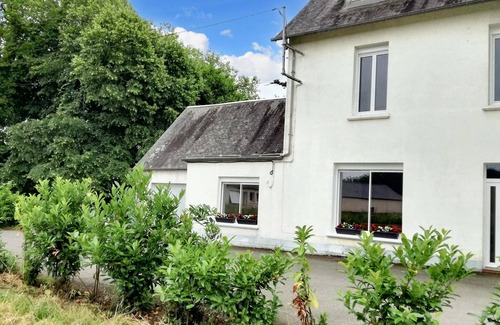 Boucey House | Homerez - House Pontorson, enclosed garden