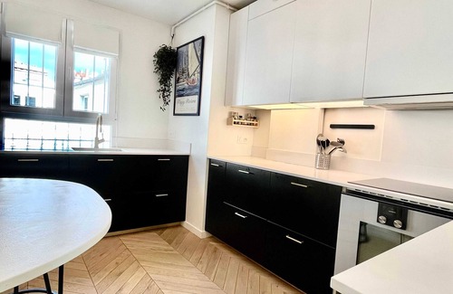 L'Europe Apartment | Homerez - Modern Apt in Paris, near Monceau