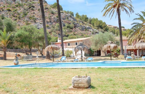 Urbanitzacio Gotmar Apartment | Homerez - Spacious Apartment in Pollença, 100 m², pool