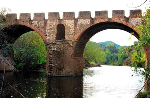 Encinasola House | Homerez - Spacious house for 6 ppl. with terrace and balcony at Encinasola