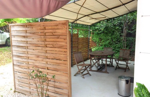 Cayenne Apartment | Homerez - Studio with shared pool in Cayenne