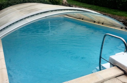 Larroque-Saint-Sernin Villa | Homerez - Villa with pool in Larroque-Saint-Sernin