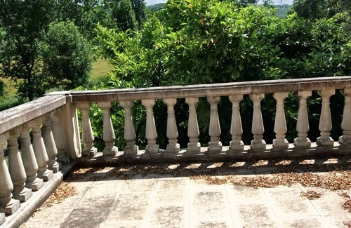 Larroque-Saint-Sernin Villa | Homerez - Villa with pool in Larroque-Saint-Sernin