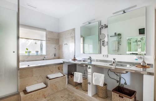 El Toro Villa | Homerez - Villa for 6 ppl. with swimming-pool, jacuzzi and sea view at El Toro