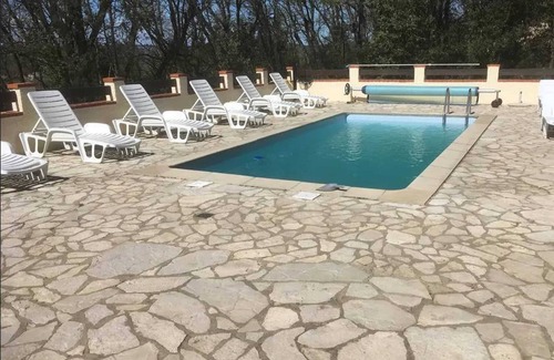 Martignargues Villa | Homerez - Villa in Martignargues with Pool