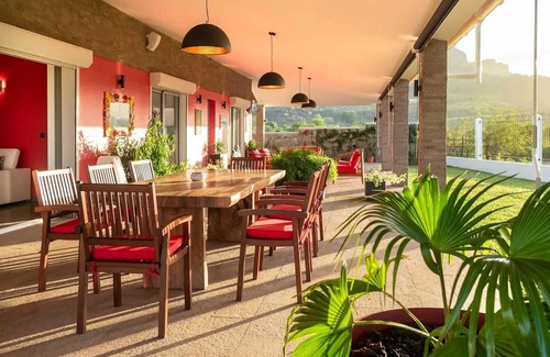 Antsiranana Villa | Homerez - Villa with pool in Ramena