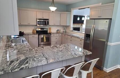 Foley House | Homerun Hideaway! Beach/OWA/Sports/Shopping