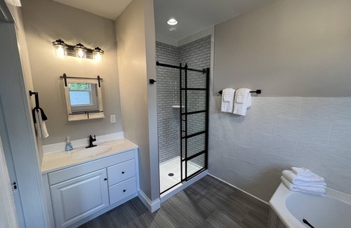 Leitchfield Bed & Breakfast | Homestay on Main by Twin Lakes Creamery