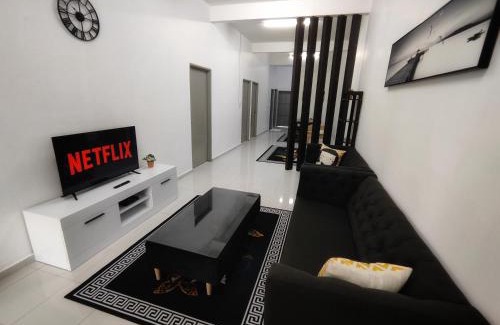 Temerloh House | Homestay Temerloh Near Hospital 4Bedroom 4Air-cond 10pax Free Wi-Fi Netflix