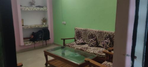 Naini House | HomeStay With 3 Bedroom-2km from Mahakumbh