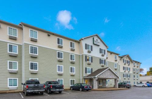 Columbus Hotel | HomeTowne Studios by Red Roof Columbus