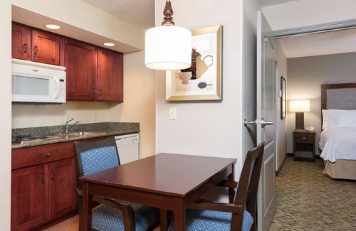 Indianapolis Hotel | Homewood Suites by Hilton Indianapolis Northwest