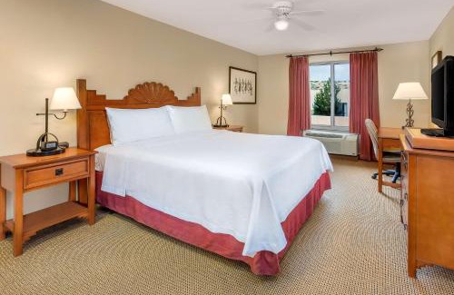 Nambe Pueblo Hotel | Homewood Suites by Hilton Santa Fe-North