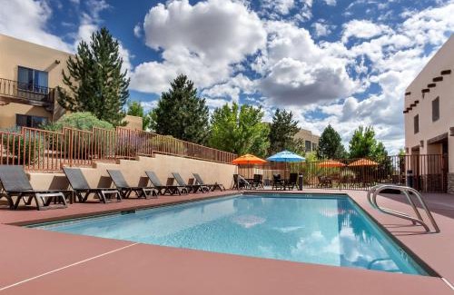 Nambe Pueblo Hotel | Homewood Suites by Hilton Santa Fe-North